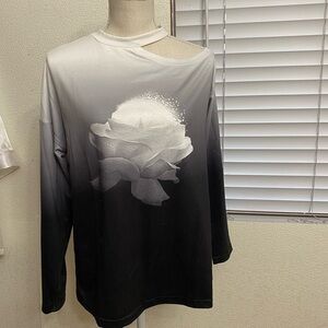 Sheilay gray ombré oversized long sleeve top with a cut out neck, Sz. S